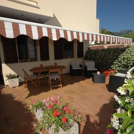 Oleandro Marina di Campo